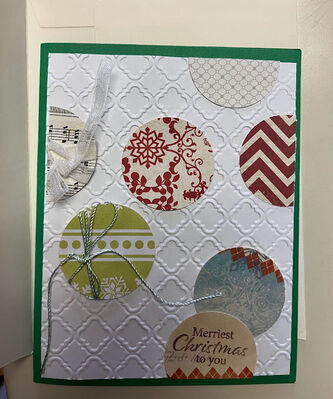 Christmas card
Keywords: circles;ribbon;string;embossing folder;stamping